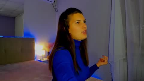 laura__leee stream preview