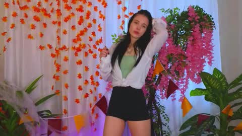 laura_halle stream preview