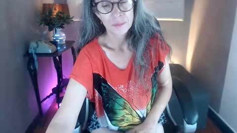 laurasofia45 stream preview