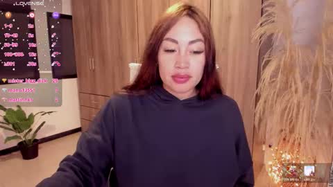 leah_01 stream preview