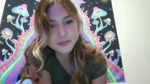 lil_bit_midnightmuse stream preview