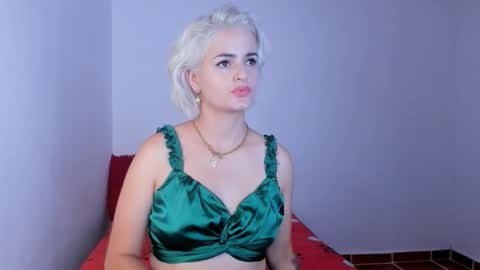 lili_latina47 stream preview