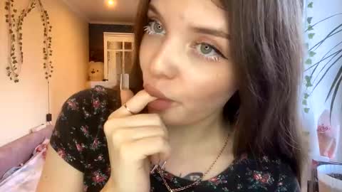 lily__moon_ live stream