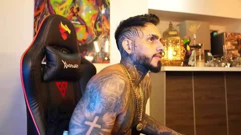 logan_hugh8 stream preview