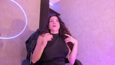 lolamustaine_ stream preview