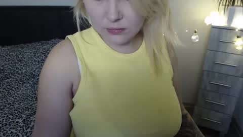 lolamyr stream preview