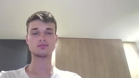 london_tomy live stream