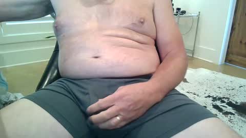 lonelytraveler69_ stream preview