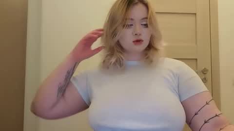 lovely_leilla stream preview