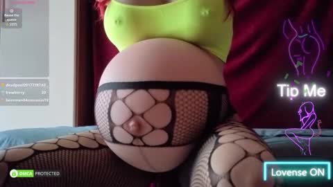 lovelyselina stream preview