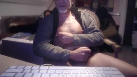 lovesbigdicksperm stream preview