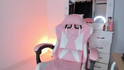 lovingdarcy_ stream preview