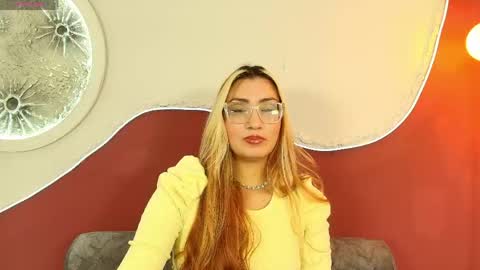 luna__velvet stream preview