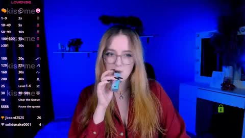 luna_berryy stream preview