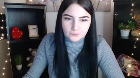 m_i_k_i_ stream preview