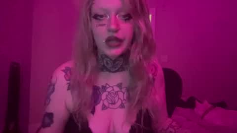 maeee_ stream preview