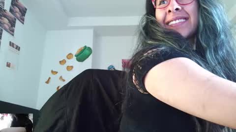 malishka_fox live stream