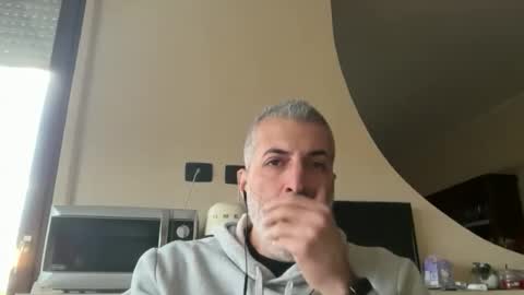 manager82 live stream