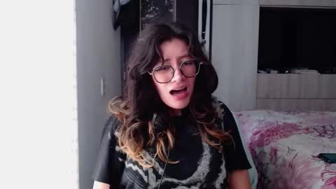 mariana124_ stream preview