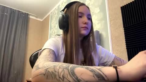 mariannekeetan stream preview