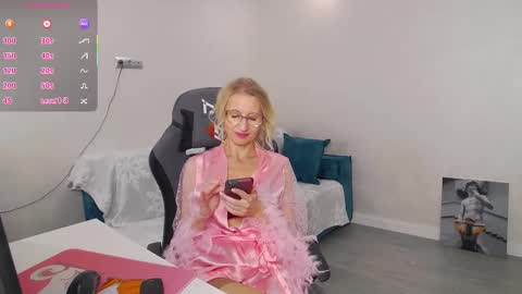marysantamonika live stream