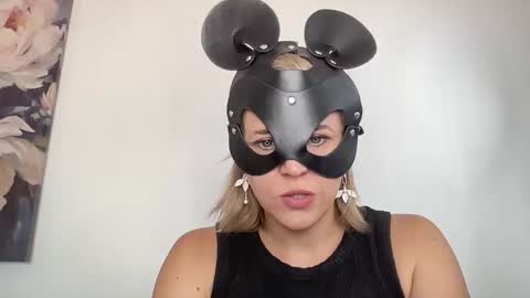 mc_bunny stream preview