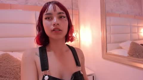 megane_whitte stream preview