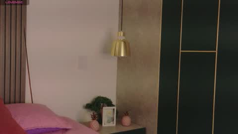 meganmonroee_ stream preview