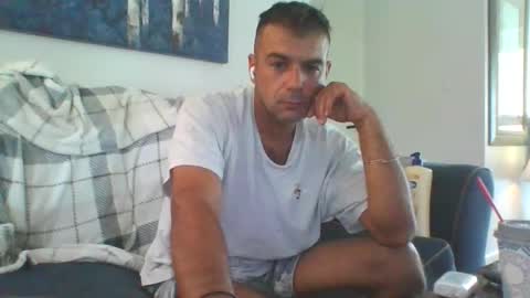 mercedes190d stream preview