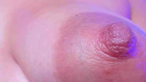 mia_cute25 stream preview