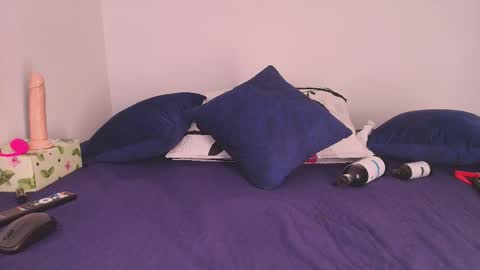 mia_roush09 stream preview