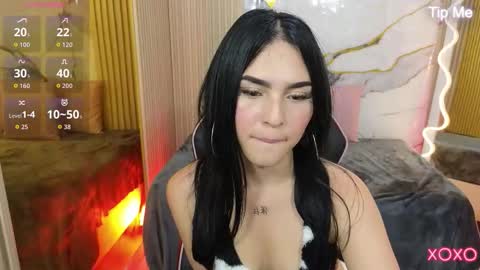 miaah_tay stream preview