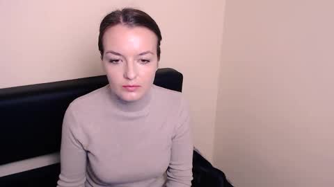 miadarms_ stream preview