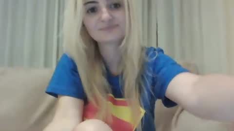 miki234809581 stream preview