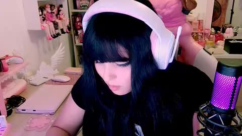 miku_doll stream preview