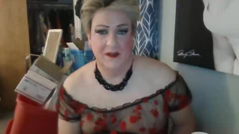 milf_ts_bitch live stream