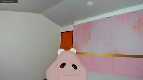 milk_candy16 stream preview