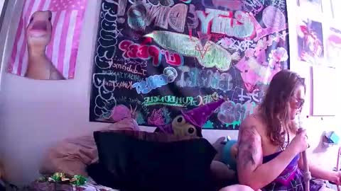 misswolfyscarlettaz stream preview