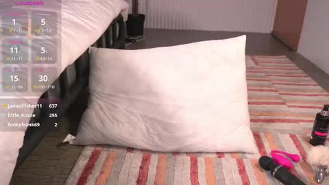 molly__davis stream preview