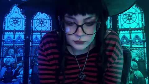 molly_crow stream preview