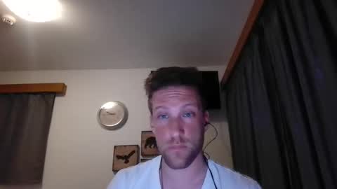 moms_little_monster stream preview