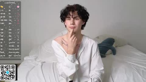 moon_gloww stream preview