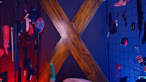 mranii_queen_bdsm_ stream preview