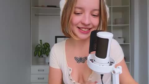 my_mia_ stream preview