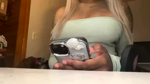 naenaexoxo353 live stream