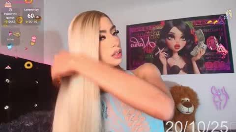 nahiavictoria live stream