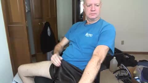 nakedilmale stream preview