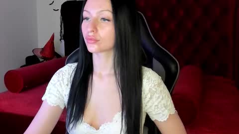 naomiblakes stream preview