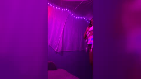 naomiloveee live stream