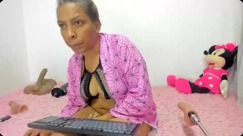 nathaliasmiith live stream